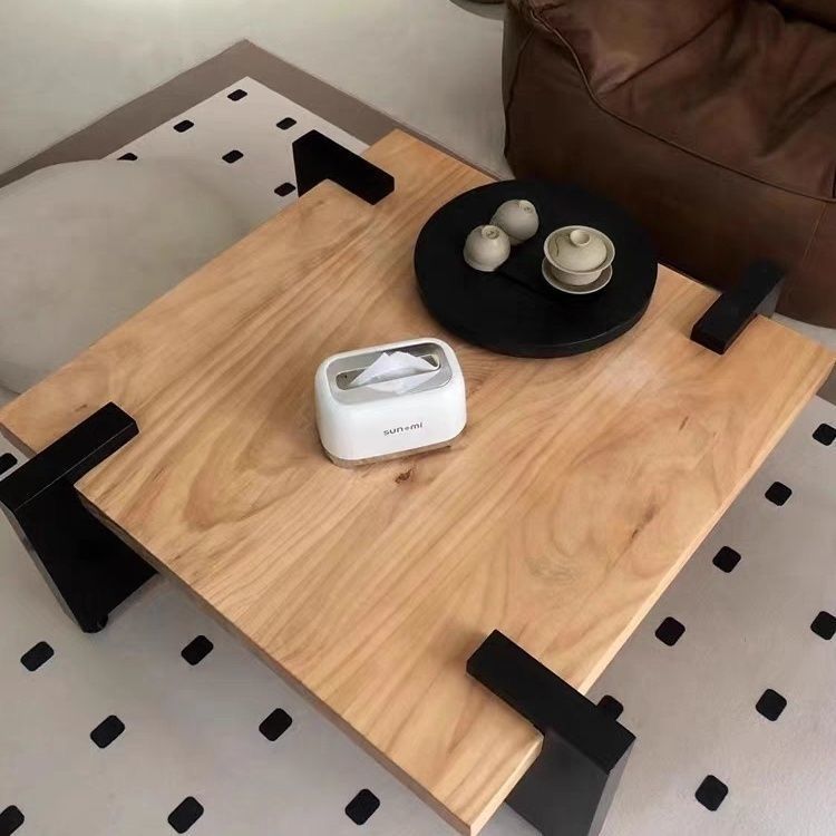 Modern minimalist coffee table